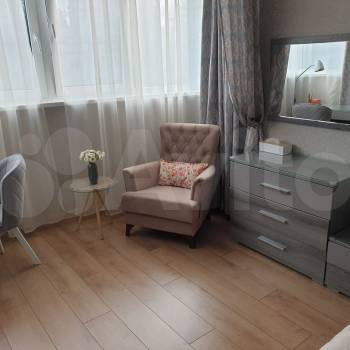 Продается 1-комнатная квартира, 45,6 м²