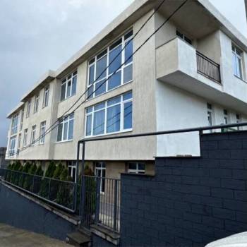 Продается 1-комнатная квартира, 57 м²