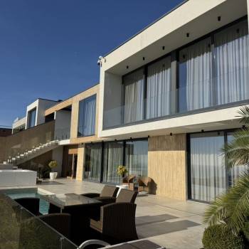 Сдается Дом, 220 м²