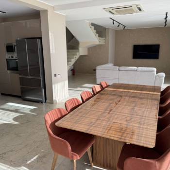 Сдается Дом, 220 м²