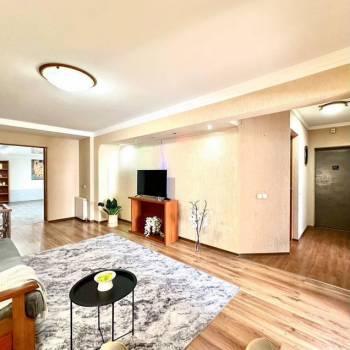 Сдается Многокомнатная квартира, 110 м²
