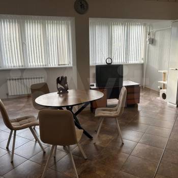 Продается Многокомнатная квартира, 165,4 м²