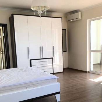 Сдается 2-х комнатная квартира, 100 м²