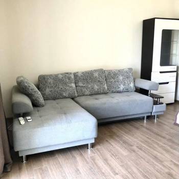 Сдается 2-х комнатная квартира, 100 м²