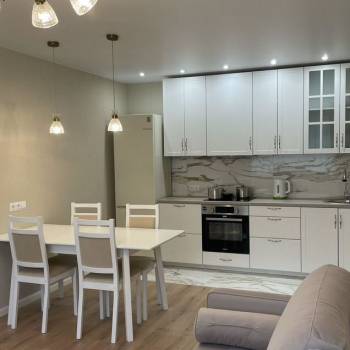 Продается 1-комнатная квартира, 40 м²