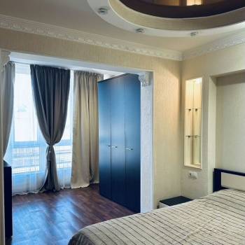 Сдается 2-х комнатная квартира, 86 м²