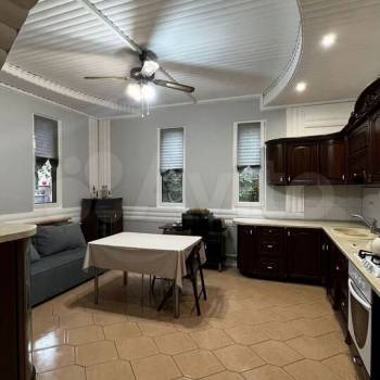 Продается Дом, 180 м²