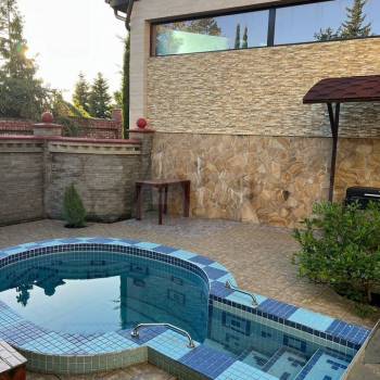 Продается Дом, 180 м²