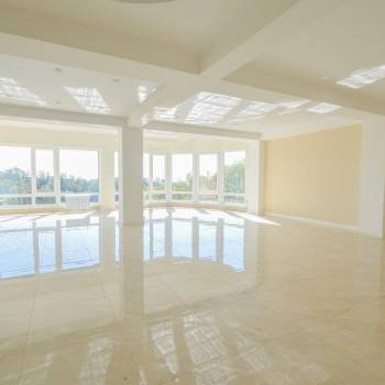 Продается 3-х комнатная квартира, 193 м²