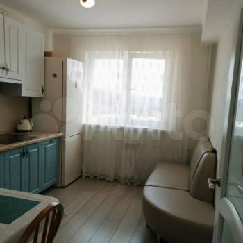 Продается 1-комнатная квартира, 35 м²