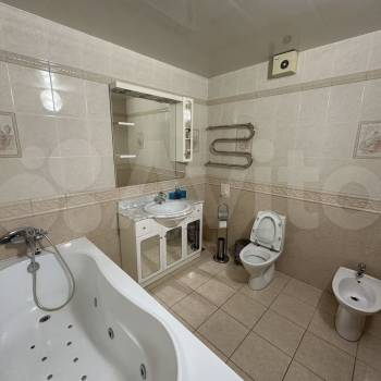 Продается Дом, 400 м²