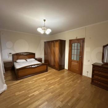 Продается Дом, 400 м²