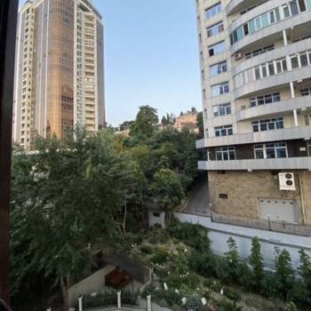 Продается 1-комнатная квартира, 37,1 м²