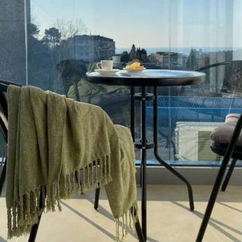 Продается 1-комнатная квартира, 18,4 м²