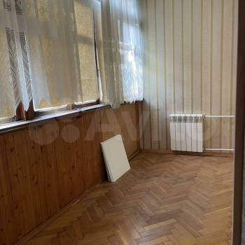 Продается 1-комнатная квартира, 42 м²