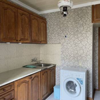 Продается 1-комнатная квартира, 42 м²