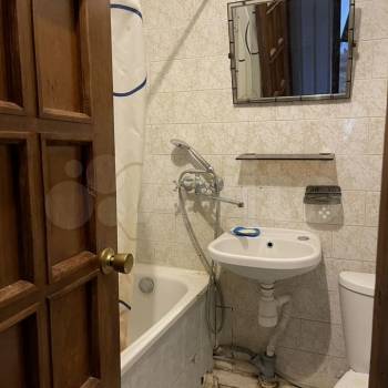 Продается 1-комнатная квартира, 42 м²