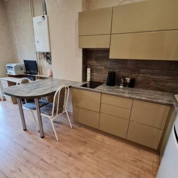 Продается 1-комнатная квартира, 35 м²