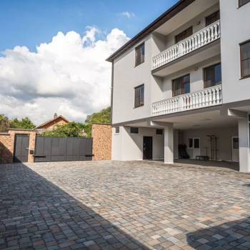 Продается Дом, 550 м²