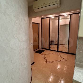 Продается 1-комнатная квартира, 48 м²