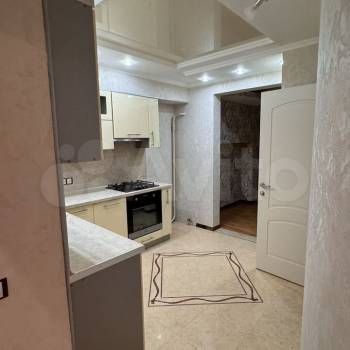 Продается 1-комнатная квартира, 48 м²