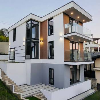 Продается Дом, 195 м²