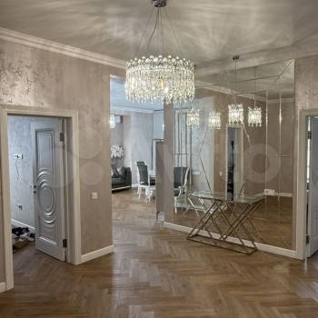Продается Многокомнатная квартира, 120 м²