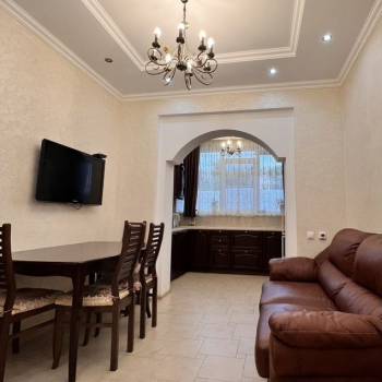 Сдается 2-х комнатная квартира, 76,7 м²