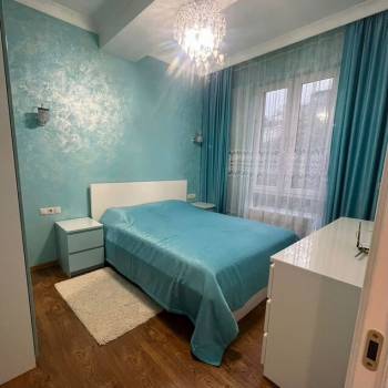 Сдается 1-комнатная квартира, 85 м²