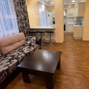 Сдается 1-комнатная квартира, 85 м²