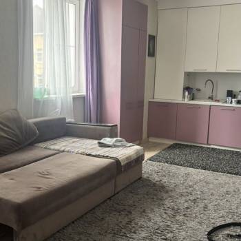 Продается 1-комнатная квартира, 64 м²