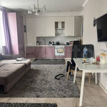 Продается 1-комнатная квартира, 64 м²