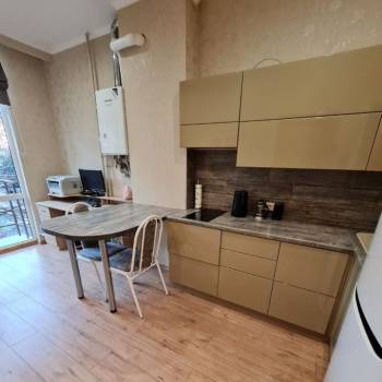 Продается 1-комнатная квартира, 35 м²