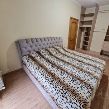 Продается 1-комнатная квартира, 35 м²