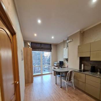 Продается 1-комнатная квартира, 35 м²