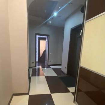 Продается Многокомнатная квартира, 106,6 м²