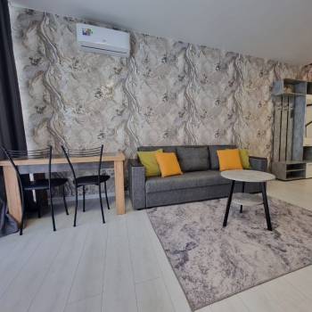 Продается 1-комнатная квартира, 47 м²