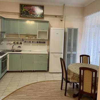 Сдается 1-комнатная квартира, 46 м²