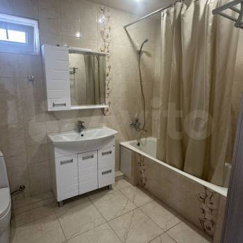 Сдается 1-комнатная квартира, 52 м²