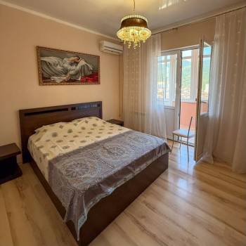 Сдается 1-комнатная квартира, 70 м²