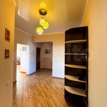 Сдается 1-комнатная квартира, 70 м²