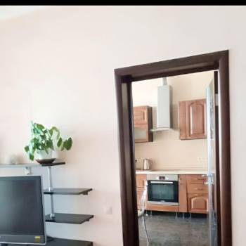 Сдается 1-комнатная квартира, 58 м²