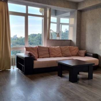 Сдается 1-комнатная квартира, 50,2 м²