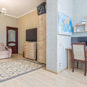 Продается 2-х комнатная квартира, 100 м²