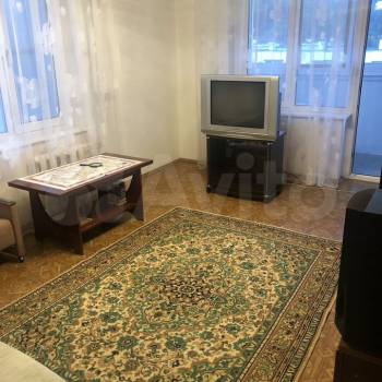 Продается 1-комнатная квартира, 48 м²