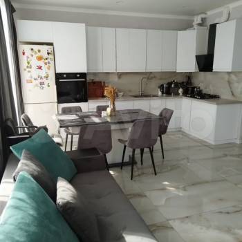 Продается Многокомнатная квартира, 105 м²