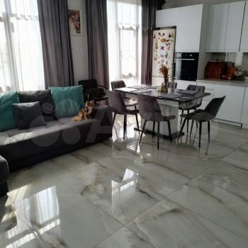 Продается Многокомнатная квартира, 105 м²