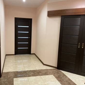 Сдается 2-х комнатная квартира, 82 м²