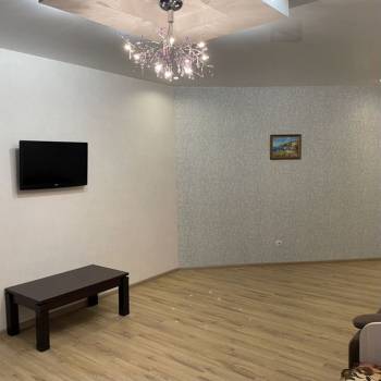 Сдается 2-х комнатная квартира, 82 м²