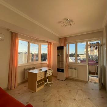 Сдается 2-х комнатная квартира, 74 м²